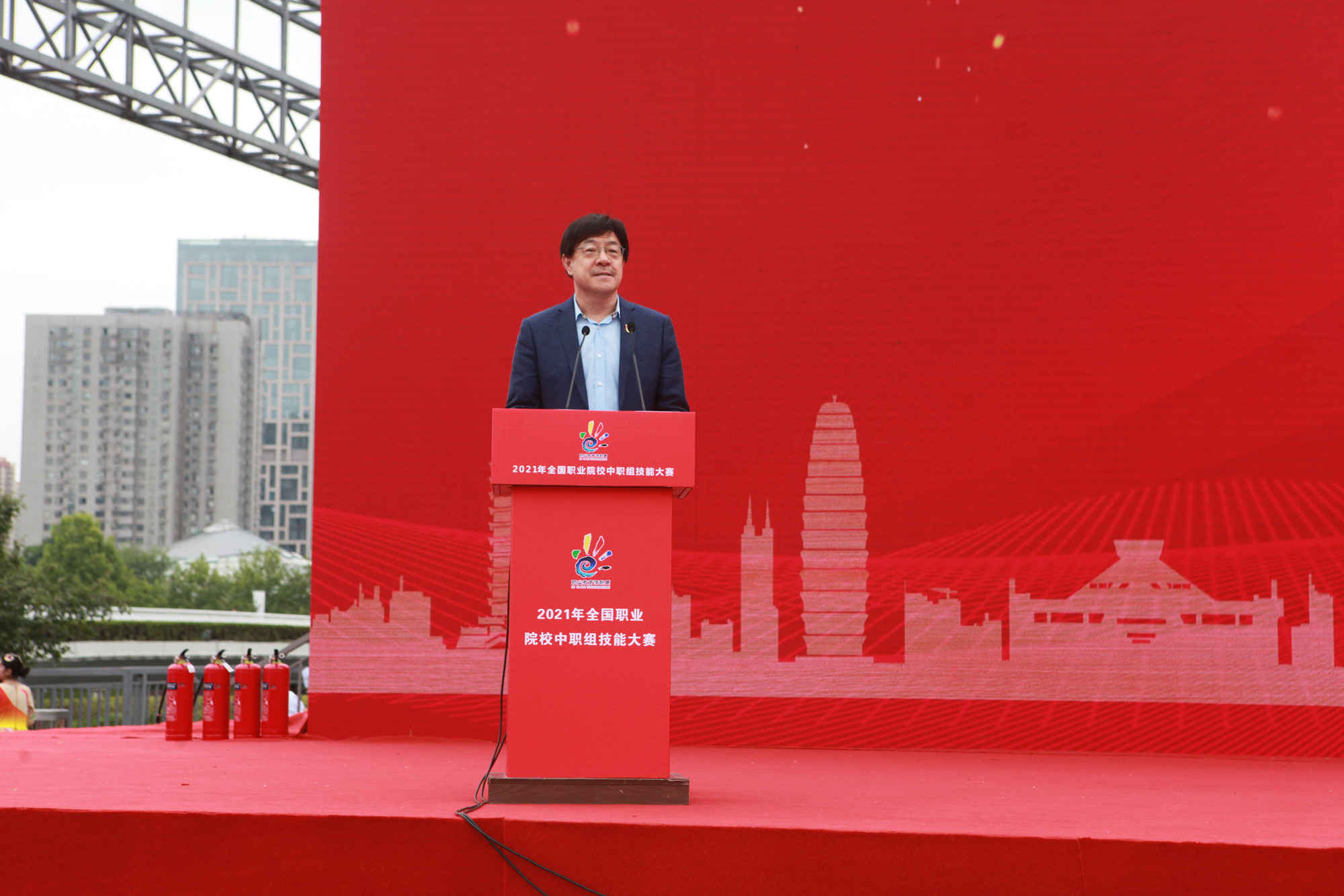 河南省教育厅厅长郑邦山在开幕仪式上讲话.jpg
